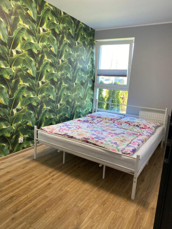 2 Tyskie Apartamenty Z Ogrodkiem Тыхы Экстерьер фото
