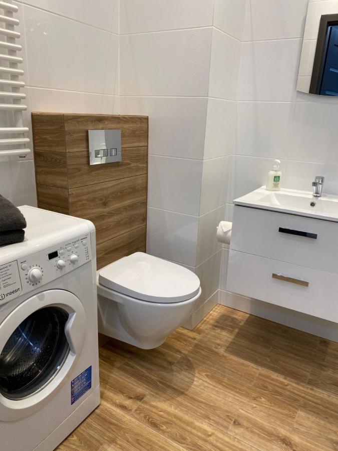 2 Tyskie Apartamenty Z Ogrodkiem Тыхы Экстерьер фото