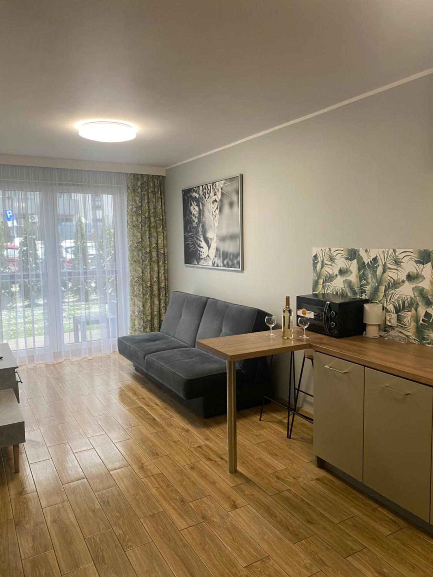 2 Tyskie Apartamenty Z Ogrodkiem Тыхы Экстерьер фото