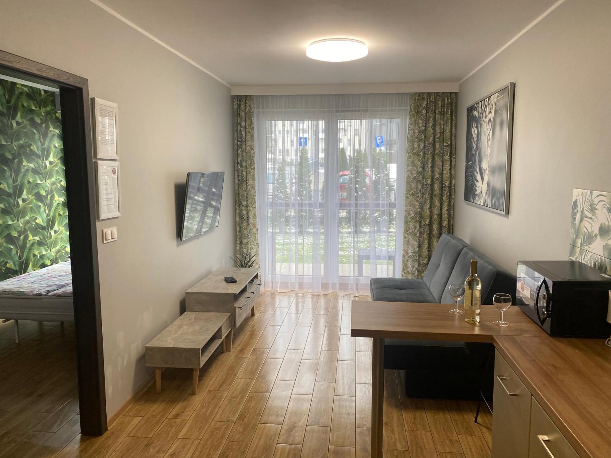 2 Tyskie Apartamenty Z Ogrodkiem Тыхы Экстерьер фото